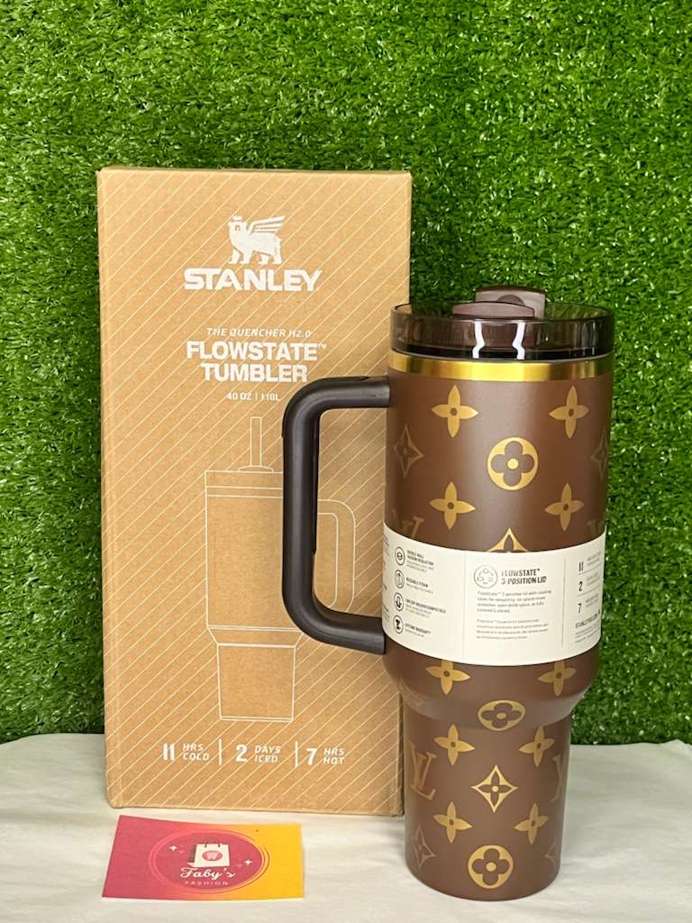 LV Stanley
Visitar 
Tumbler 40oz