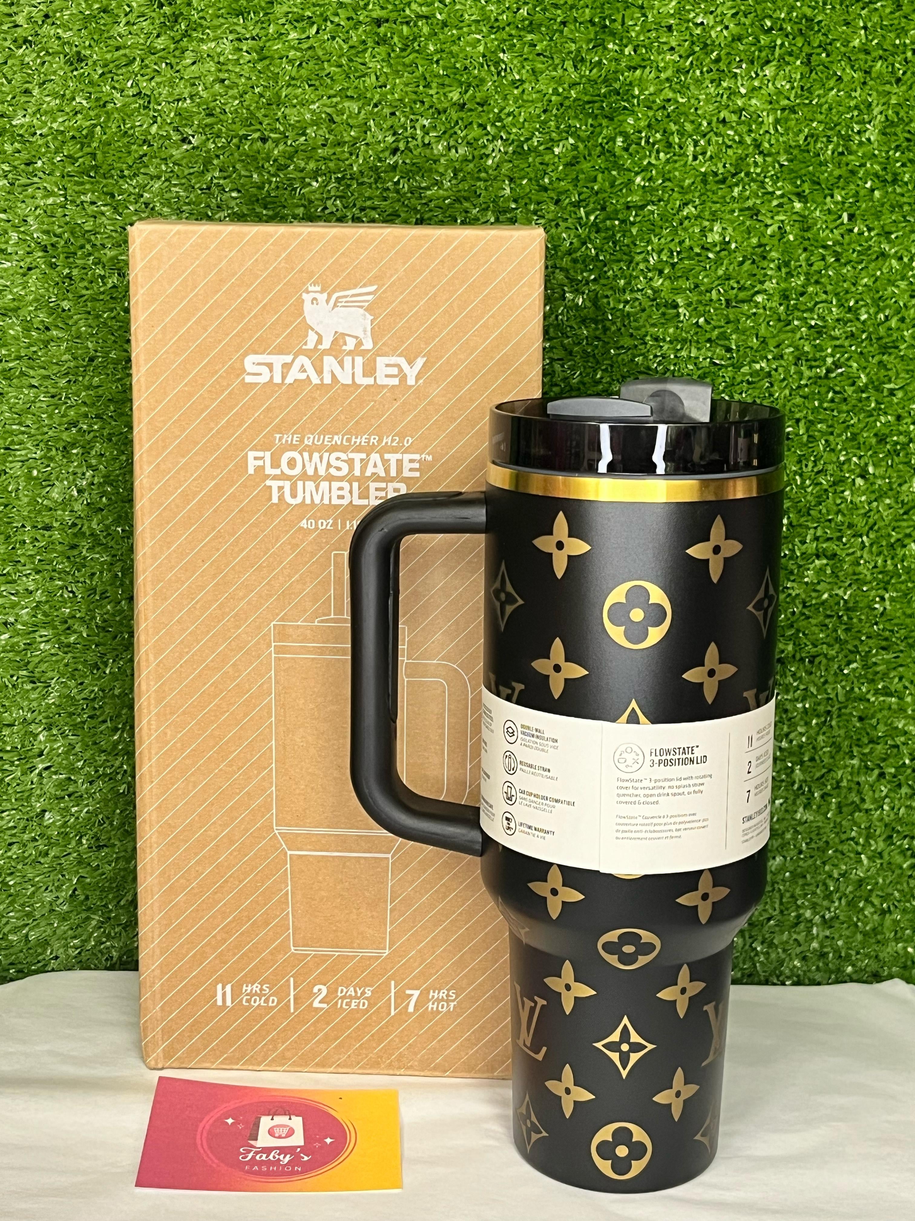 LV Stanley
Visitar 
Tumbler 40oz