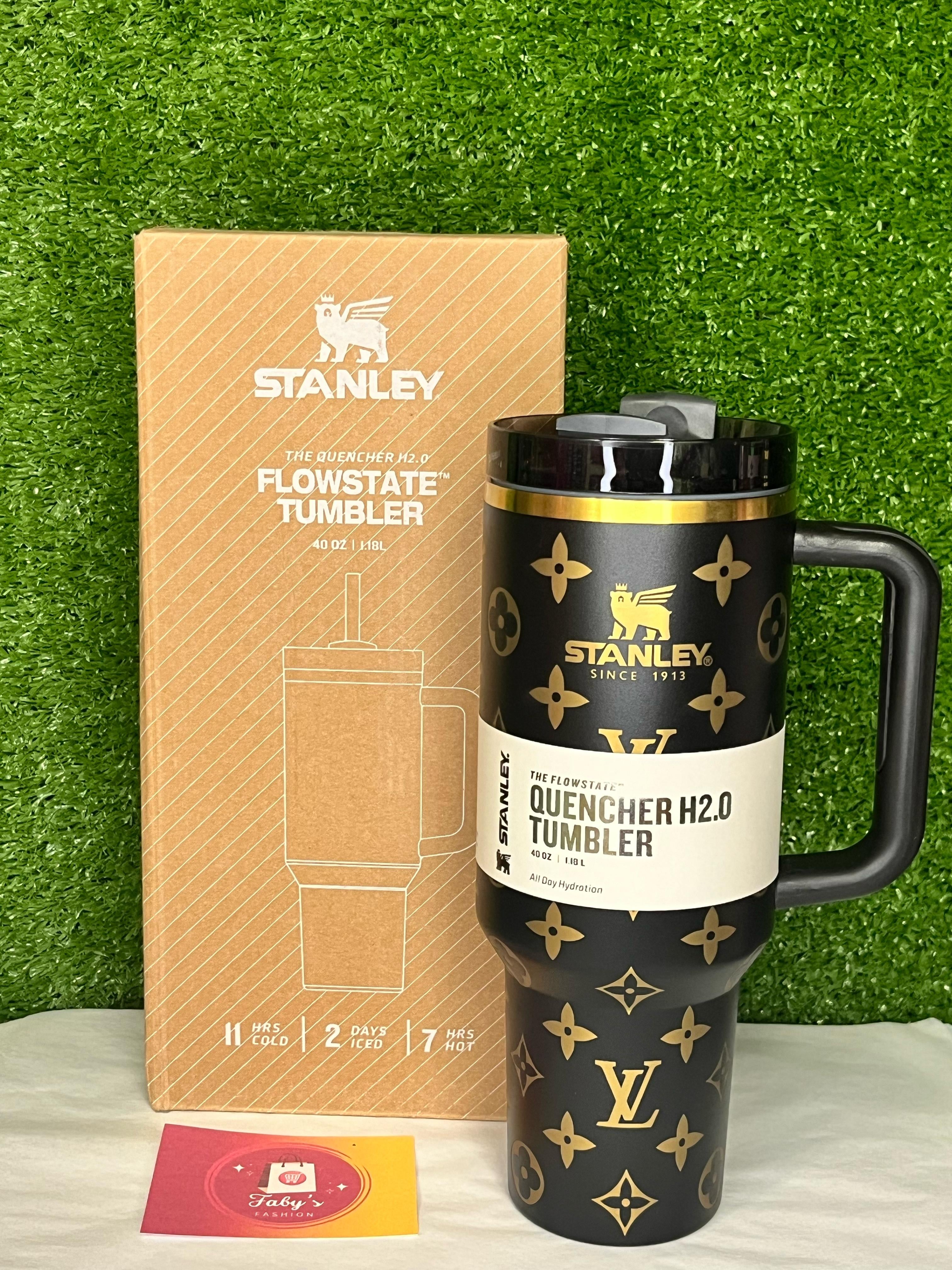 LV Stanley
Visitar 
Tumbler 40oz